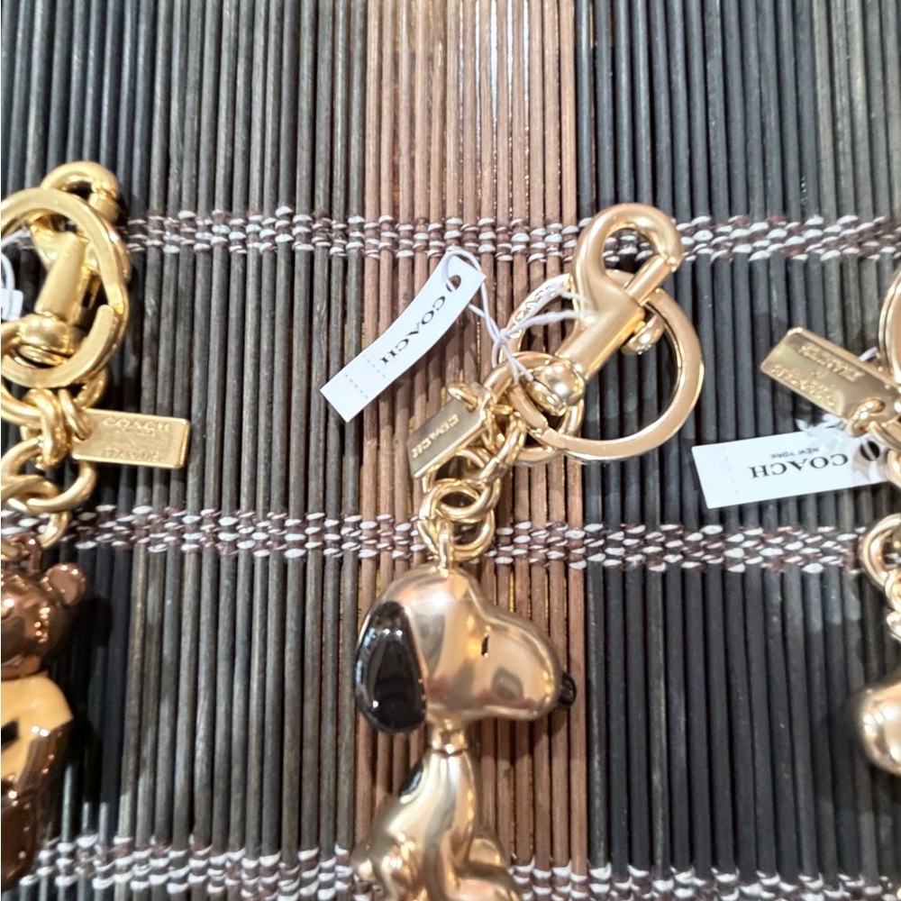 Coach Peanuts bag charm set. - Picture 3 of 4